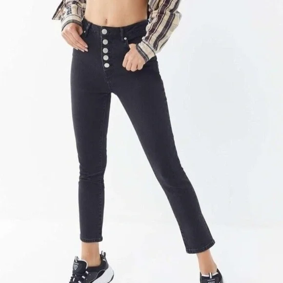 NWT BDG Urban Outfitters Girlfriend High Rise Button Black Denim Jeans - Picture 2 of 6